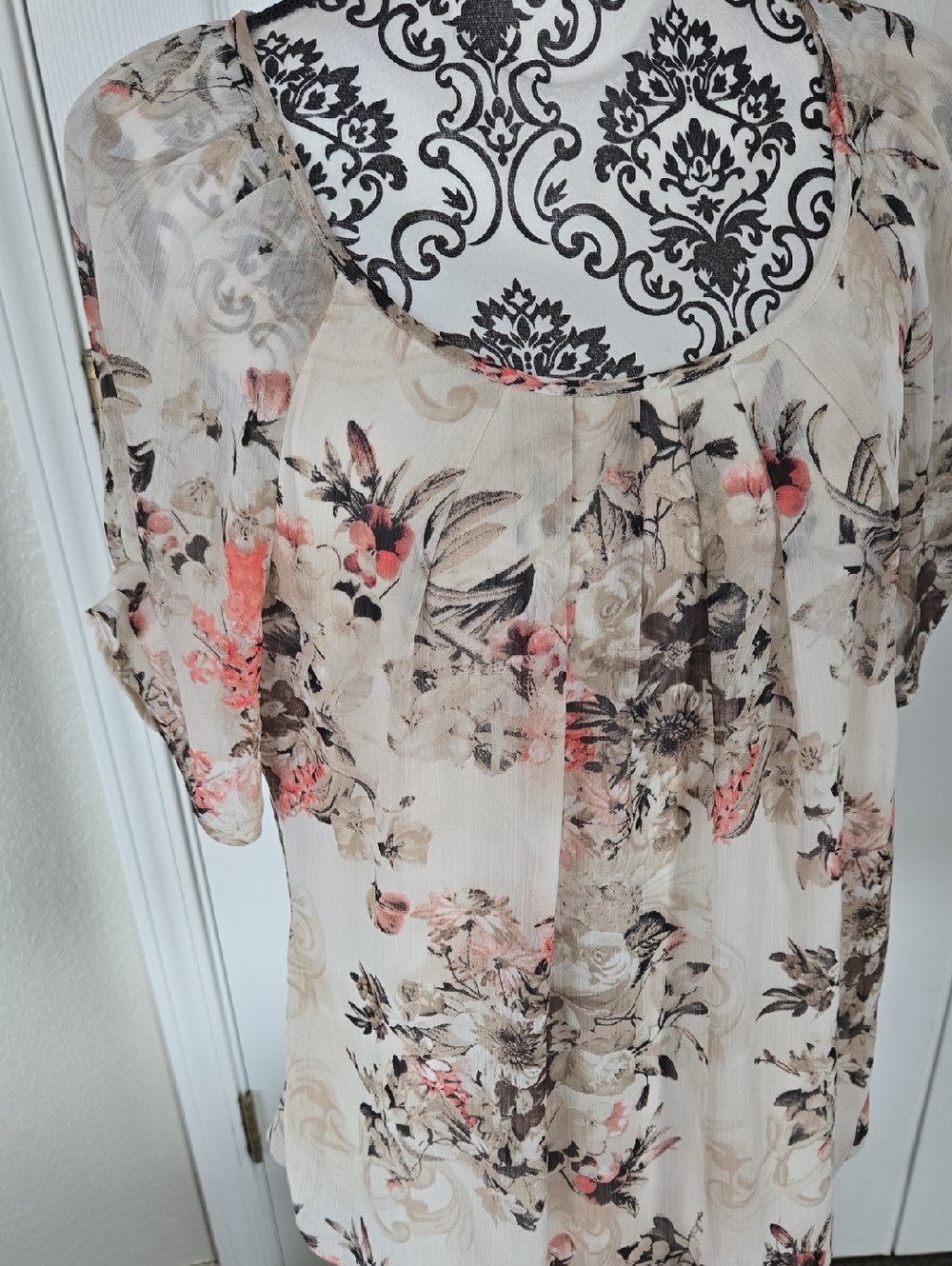 Sara Michelle Cream Floral Scoop Neck Blouse with Pink Accents